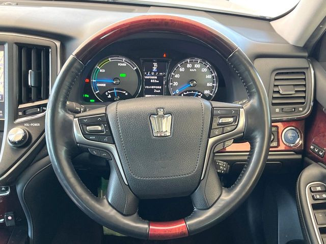 �y�����v�����X�e�A�����O�z�㎿�Ȋv���g�p���邱�ƂŁA��ɂ����������݂ƂĂ��^�]���₷���n���h���ł���