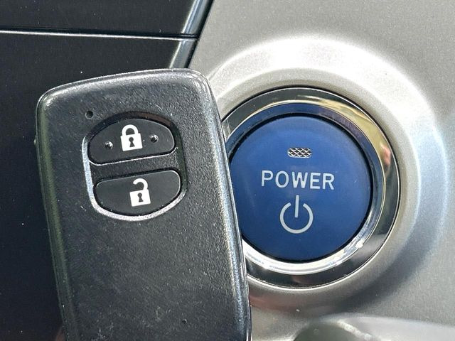 �y�X�}�[�g�L�[�z�J�o����|�P�b�g�ɓ��ꂽ�܂܂ł��h�A�̎{���E�������\�ȃX�}�[�g�L�[�𑕔��B�G���W���̃I���E�I�t�����J�M�����o���K�v����������Ƃ��Ă��֗��ł���