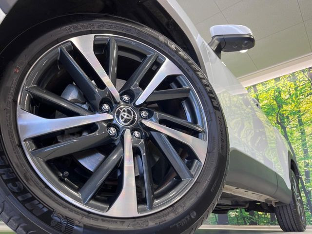 �y����18�C���`�A���~�z�C�[���z�O�ςɃ}�b�`���������A���~�z�C�[���𑕒����Ă���܂��B�e��ЊO�A���~�z�C�[����A�X�^�b�h���X�^�C�����戵�����Ă���܂��B���񂲑��k����������