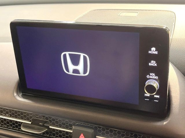 【9インチ ホンダコネクトディスプレイ】視認性の高い大画面ディスプレイでナビの使用や、お持ちのスマートフォンと連携したbluetoothでの音楽再生が可能です♪