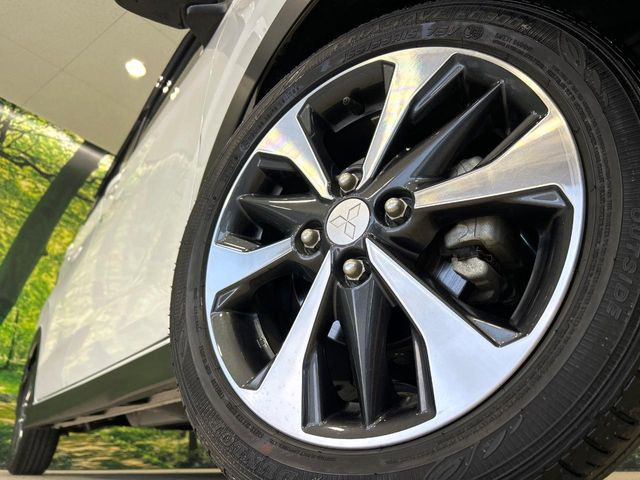 �y����15�C���`�A���~�z�C�[���z�O�ςɃ}�b�`���������A���~�z�C�[���𑕒����Ă���܂��B�e��ЊO�A���~�z�C�[����A�X�^�b�h���X�^�C�����戵�����Ă���܂��B���񂲑��k����������