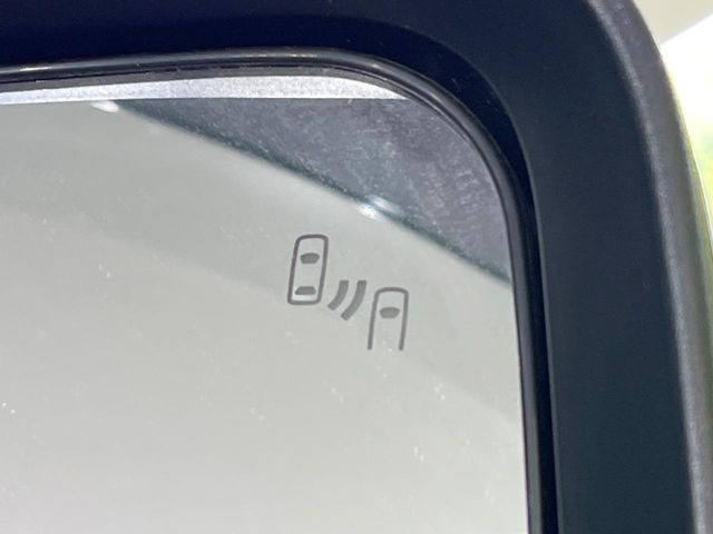 �y�u���C���h�X�|�b�g���[�j���O�z���s���A�h�A�~���[�̎��p�ɂȂ�₷���ӏ��Ɍ㑱�Ԃ��ڋ߂���ƃT�C�h�~���[�t�߂Ɍx����\���A�h���C�o�[�ɒ��ӊ��N�����Ă���܂��B