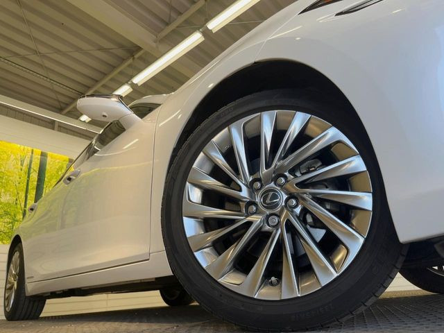 �y����18�C���`�A���~�z�C�[���z�O�ςɃ}�b�`���������A���~�z�C�[���𑕒����Ă���܂��B�e��ЊO�A���~�z�C�[����A�X�^�b�h���X�^�C�����戵�����Ă���܂��B���񂲑��k����������