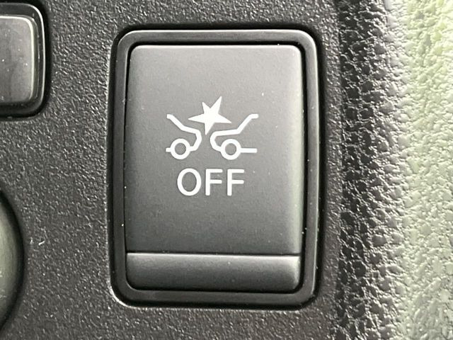 �y�C���e���W�F���g�G�}�[�W�F���V�[�u���[�L�z�t�����g�J�����őO���̎ԗ�����s�҂����m�B�Փ˂������Ȏ��͏Փ˔�Q�y���u���[�L���쓮�A�Փˉ�����T�|�[�g�B�����S�Ƀh���C�u�����y���݂��������܂��B