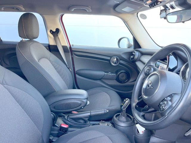 ���V�[�g�̎g�p��:�j��E�ւ�������Ȃ��A�����̒ʂ肫�ꂢ�ȏ�Ԃ��ێ����Ă���܂��B�܂��A�����N���[�j���O�E�R�[�e�B���O�����p�����������܂��B