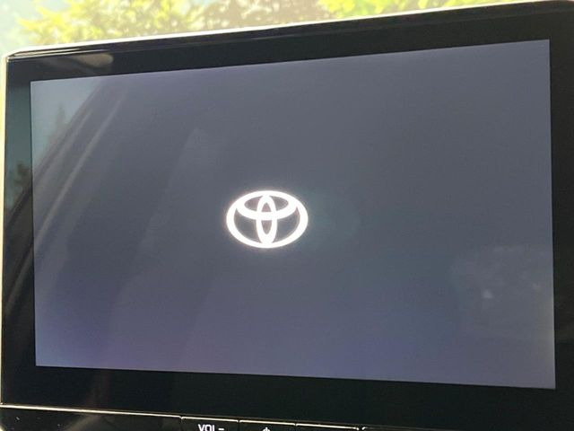 �y10.5�C���`�i�r�z�������ƃC���p�N�g�̂�����ʃi�r�𑕔��B�e��I�[�f�B�I����͂������A�X�}�z�A�g���ł��闘�֐��̍����i�r�ł���