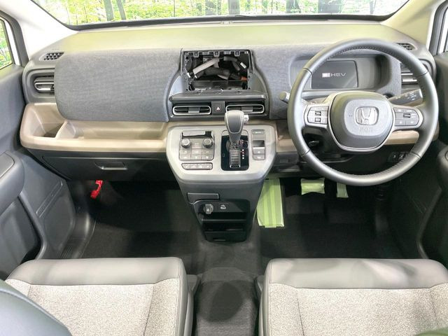 フリード1.5 e:HEV エアー EX