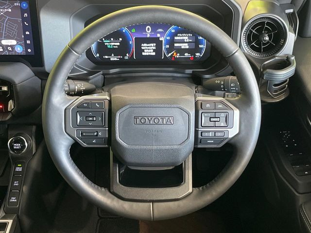 �y�����v�����X�e�A�����O�z�㎿�Ȋv���g�p���邱�ƂŁA��ɂ����������݂ƂĂ��^�]���₷���n���h���ł���