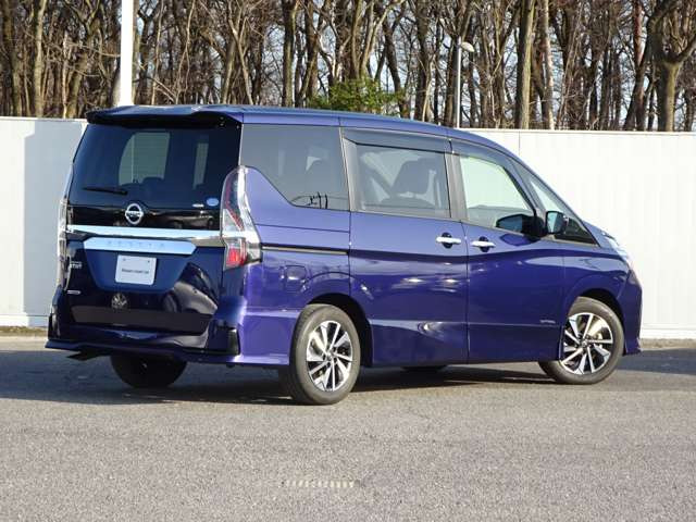 セレナ2.0 ハイウェイスターV