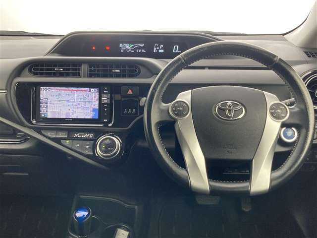 アクア1.5 X-URBAN ソリッド