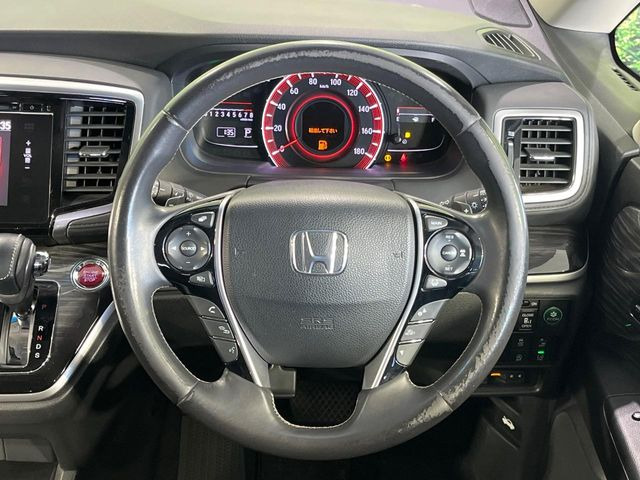 �y�����v�����X�e�A�����O�z�㎿�Ȋv���g�p���邱�ƂŁA��ɂ����������݂ƂĂ��^�]���₷���n���h���ł���