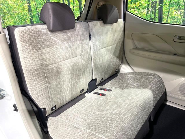 ���i���ȃI���W�i���t���A�}�b�g���I�v�V�����ɂĂ��p�ӂ��Ă���܂��B���D���ȃf�U�C����J���[�����Ԃɍ��킹�đI��ł����������Ƃ��ł��܂���