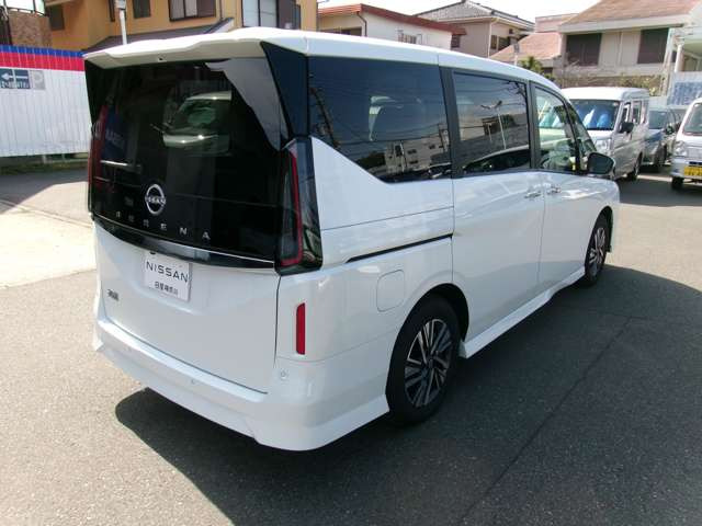 セレナ2.0 ハイウェイスターV