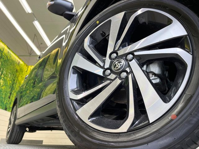 �y����17�C���`�A���~�z�C�[���z�O�ςɃ}�b�`���������A���~�z�C�[���𑕒����Ă���܂��B�e��ЊO�A���~�z�C�[����A�X�^�b�h���X�^�C�����戵�����Ă���܂��B���񂲑��k����������