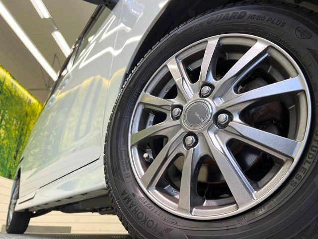 �y14�C���`�A���~�z�C�[���z�O�ςɃ}�b�`�����A���~�z�C�[���𑕒����Ă���܂��B�e��A���~�z�C�[����A�X�^�b�h���X�^�C�����戵�����Ă���܂��B���񂲑��k����������