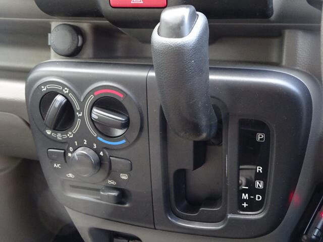 �傫�ȎC����Ȃ���ԗǍD�ł��B