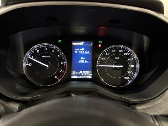 �o�b�N�J���������ڂ��Ă���܂��B