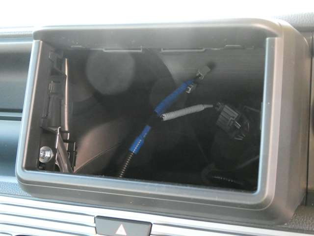 N-VANファン ターボ 4WD