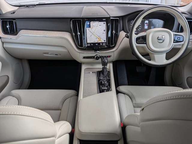 XC60D4 AWD インスクリプション ディーゼル 4WD