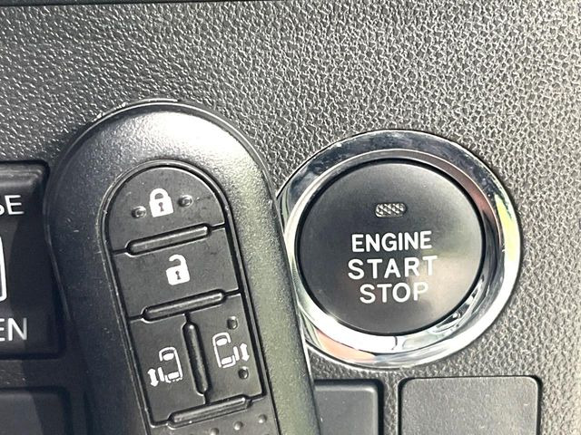 �y�L�[�t���[�V�X�e���z�J�o����|�P�b�g�ɓ��ꂽ�܂܂ł��h�A�̎{���E�������\�ȃX�}�[�g�L�[�𑕔��B�G���W���̃I���E�I�t�����J�M�����o���K�v����������Ƃ��Ă��֗��ł���