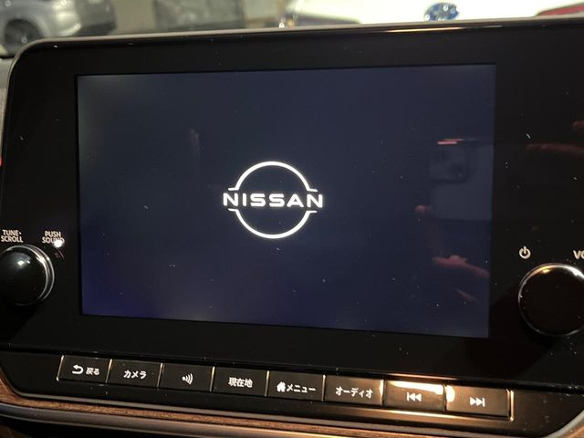 �y���[�J�[�����i�r�z�C���e���A�ɗn�����ރX�^�C���b�V���ȁu��p�݌v�v���[�J�[�i�r�𑕔��􎋔F���⑀�쐫�ȂǊ�{���\�ɂ��D��A���㎿�ȃJ�[���C�t�����y���݂��������܂��B