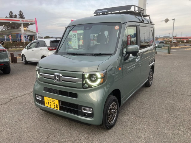 N-VANファン ターボ 4WD