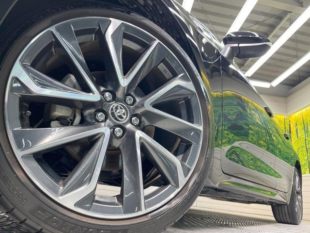 �y����18�C���`�A���~�z�C�[���z�O�ςɃ}�b�`���������A���~�z�C�[���𑕒����Ă���܂��B�e��ЊO�A���~�z�C�[����A�X�^�b�h���X�^�C�����戵�����Ă���܂��B���񂲑��k����������