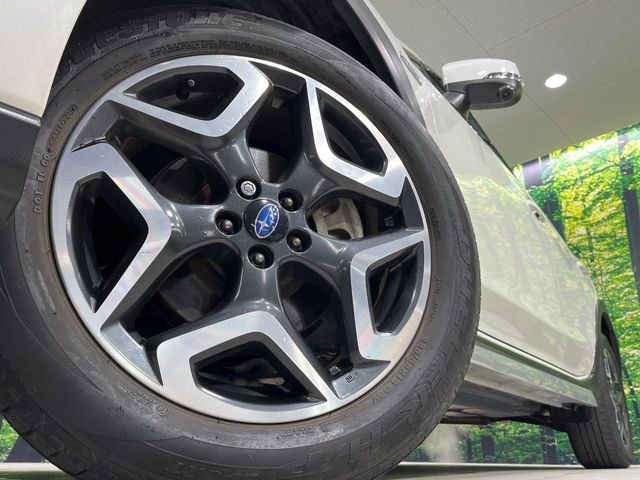 �y����18�C���`�A���~�z�C�[���z�O�ςɃ}�b�`���������A���~�z�C�[���𑕒����Ă���܂��B�e��ЊO�A���~�z�C�[����A�X�^�b�h���X�^�C�����戵�����Ă���܂��B���񂲑��k����������