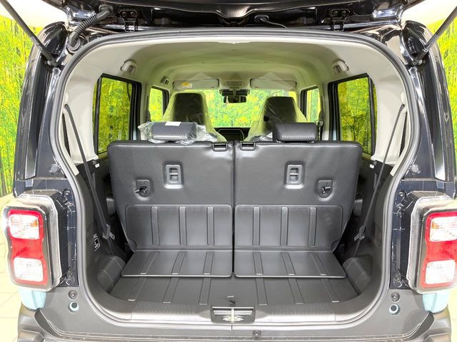 ���i�̂���������ʋ΁A���}���ɏ\���ȉ׎��X�y�[�X���m�ۂ��Ă���܂��B�Z�J���h�V�[�g��|���ƁA�傫�ȉו��̐ύڂ��\�ł���