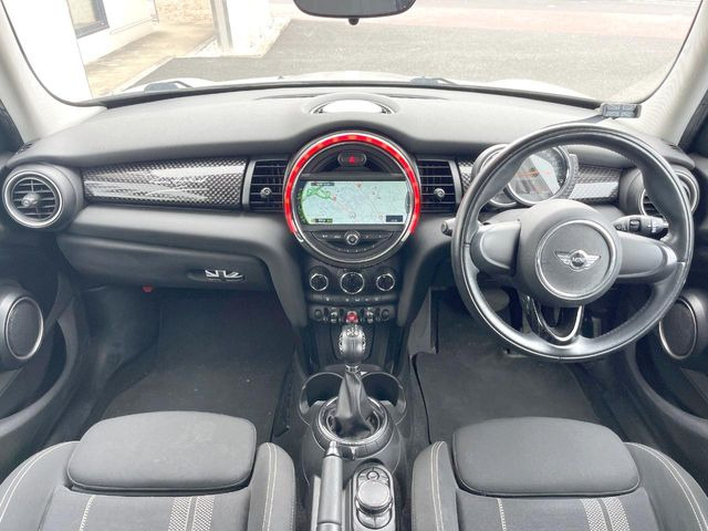 �A���ԃO���[�v���݌ɐ���2,000��!�S���̌n��X���烁�[�J�[�E�Ԏ��킸���Љ�o����̂ŁA���Ȃ��Ƀs�b�^���̂��Ԃ�������͂��ł���܂��͂��₢���킹��������