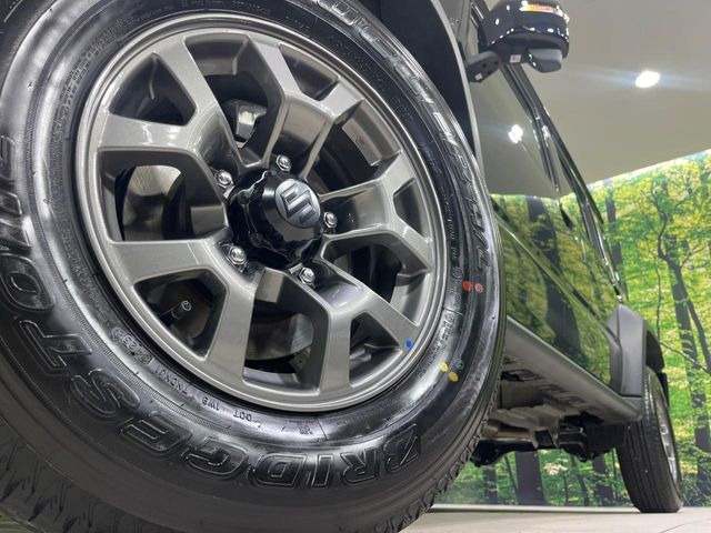 �y����15�C���`�A���~�z�C�[���z�O�ςɃ}�b�`���������A���~�z�C�[���𑕒����Ă���܂��B�e��ЊO�A���~�z�C�[����A�X�^�b�h���X�^�C�����戵�����Ă���܂��B���񂲑��k����������