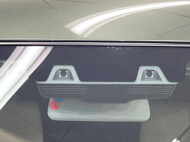 �y�C���e���W�F���g�G�}�[�W�F���V�[�u���[�L�z�t�����g�J�����őO���̎ԗ�����s�҂����m�B�Փ˂������Ȏ��͏Փ˔�Q�y���u���[�L���쓮�A�Փˉ�����T�|�[�g�B�����S�Ƀh���C�u�����y���݂��������܂��B