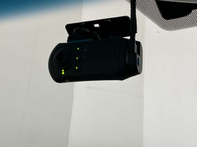 カムリ2.5 WS ブラック エディション E-Four 4WD