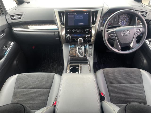 アルファードハイブリッド 2.5 S タイプゴールドII E-Four 4WD