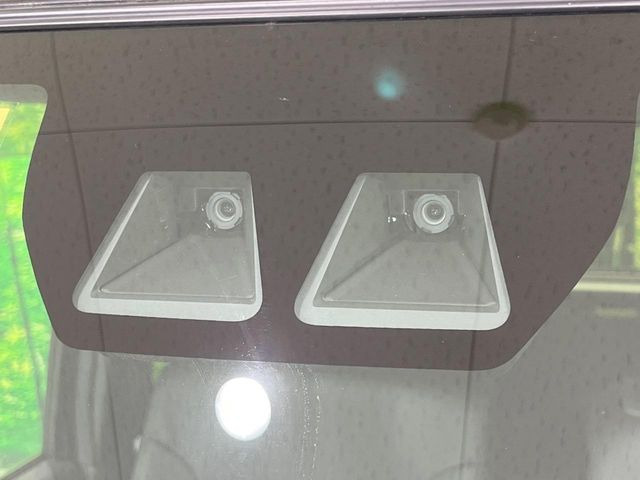 �y�X�}�[�g�A�V�X�g�z���s���ɑO���̎ԗ�����F�����A�Փ˂������Ȏ��͌x��ƃu���[�L�ŏՓˉ���Ɣ�Q�y�����A�V�X�g�B�����S�Ƀh���C�u�����y���݂��������܂��B