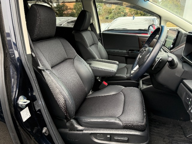 オデッセイ2.4 アブソルート EX