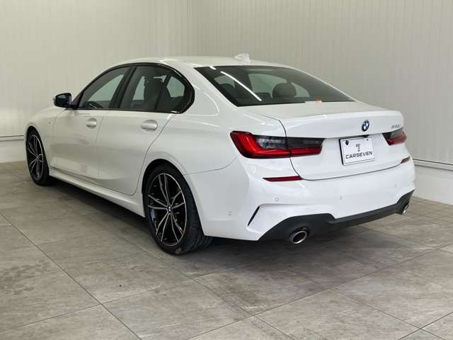 3シリーズセダン320i Mスポーツ