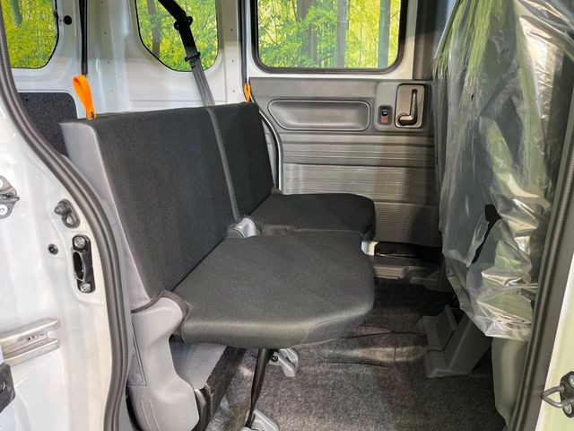 ���i���ȃI���W�i���t���A�}�b�g���I�v�V�����ɂĂ��p�ӂ��Ă���܂��B���D���ȃf�U�C����J���[�����Ԃɍ��킹�đI��ł����������Ƃ��ł��܂���