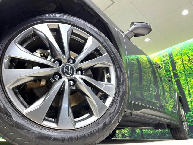 �y�����A���~�z�C�[���z�O�ςɃ}�b�`���������A���~�z�C�[���𑕒����Ă���܂��B�e��ЊO�A���~�z�C�[����A�X�^�b�h���X�^�C�����戵�����Ă���܂��B���񂲑��k����������