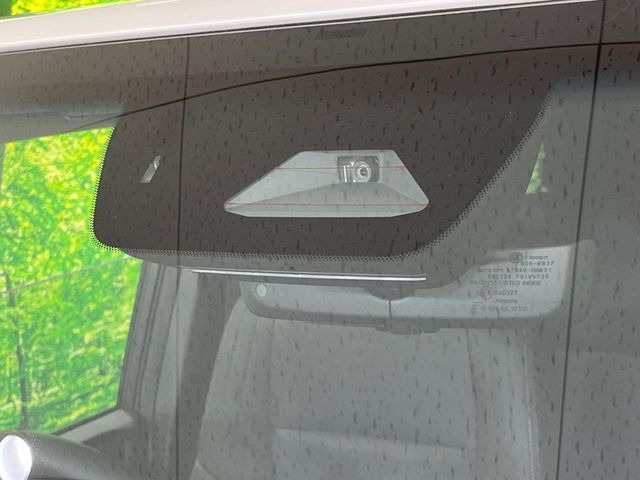 �y�g���^�Z�[�t�e�B�Z���X�z���s���ɑO���̎ԗ�����F�����A�Փ˂������Ȏ��͌x��ƃu���[�L�ŏՓˉ���Ɣ�Q�y�����A�V�X�g�B�����S�Ƀh���C�u�����y���݂��������܂��B