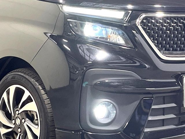 �yLED�w�b�h���C�g�z���V����ԑ��s�����ǍD�Ȏ��E���m�ۂ����S���ĉ^�]�ł��鍂�P�xLED�w�b�h���C�g�𑕔�!�_�����x�������A����d�͂��}�����Ă��܂��B