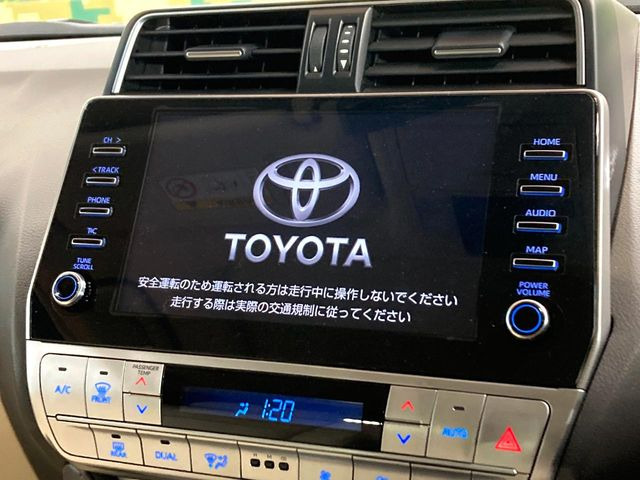 �y�����i�r�z�l�C�̏����i�r�𑕔����Ă���܂��B�i�r�̎g���₷���͂������A�I�[�f�B�I�@�\���[��!�L�����v�◷�s�͂������A�ʋ΂┃�����ȂǕ��i�̃h���C�u���y�����Ȃ�͂���