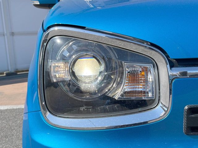 �yLED�w�b�h���C�g�z���V����ԑ��s�����ǍD�Ȏ��E���m�ۂ����S���ĉ^�]�ł��鍂�P�xLED�w�b�h���C�g�𑕔�!�_�����x�������A����d�͂��}�����Ă��܂��B