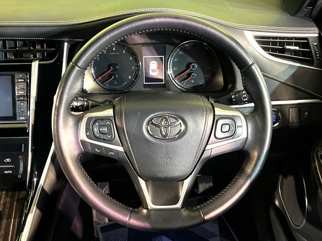 �y�����v�����X�e�A�����O�z�㎿�Ȋv���g�p���邱�ƂŁA��ɂ����������݂ƂĂ��^�]���₷���n���h���ł���