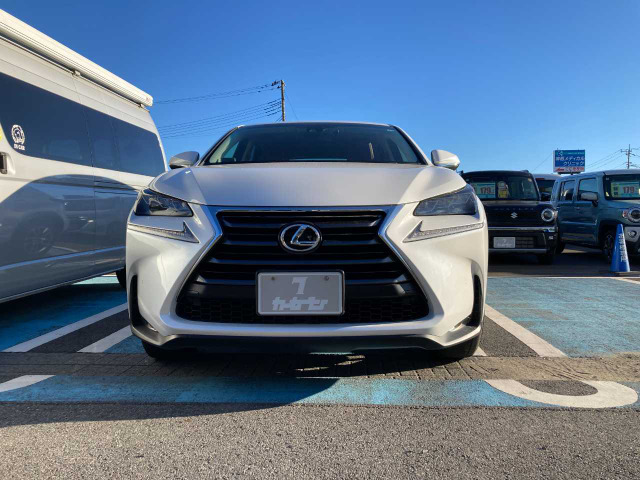 NX200t バージョンL