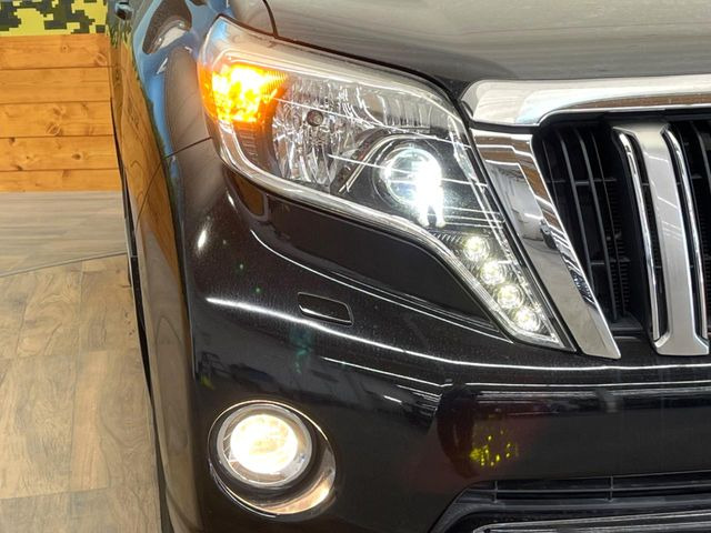 �yLED�w�b�h���C�g�z���V����ԑ��s�����ǍD�Ȏ��E���m�ۂ����S���ĉ^�]�ł��鍂�P�xLED�w�b�h���C�g�𑕔�!�_�����x�������A����d�͂��}�����Ă��܂��B