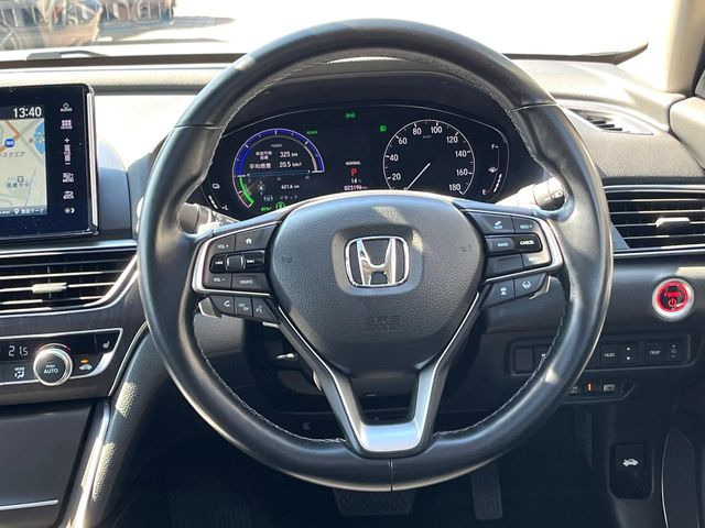 �y�����v�����X�e�A�����O�z�㎿�Ȋv���g�p���邱�ƂŁA��ɂ����������݂ƂĂ��^�]���₷���n���h���ł���