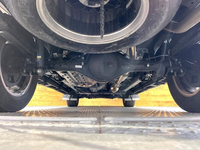 ����肪���ꂢ�Ȃ����ɁA�h�K���H�̎{�H���I�X�X���B�~��n��͂������A���ݕ��ɂ��Z���̕���A��Ń}�����E�E�B���^�[�X�|�[�c���������ɂ��D�]���������Ă���܂��B