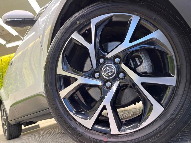 �y����18�C���`�A���~�z�C�[���z�O�ςɃ}�b�`���������A���~�z�C�[���𑕒����Ă���܂��B�e��ЊO�A���~�z�C�[����A�X�^�b�h���X�^�C�����戵�����Ă���܂��B���񂲑��k����������