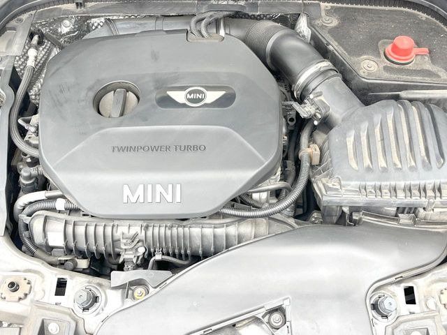 �����X�ł́A�e���[�J�[�̐�p�f�f�e�X�^�[�𓱓��B���Ǝ��i�����e�N�j�J���X�^�b�t���풓���Ă���܂��̂ŁA������̍ۂɂ����S���Ă����p���������܂��B